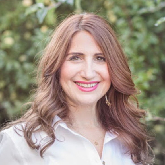 Meet your Posher, Hilary - Picture 1 of 1